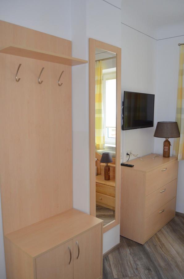 Pension Zum Strell Hollabrunn Esterno foto