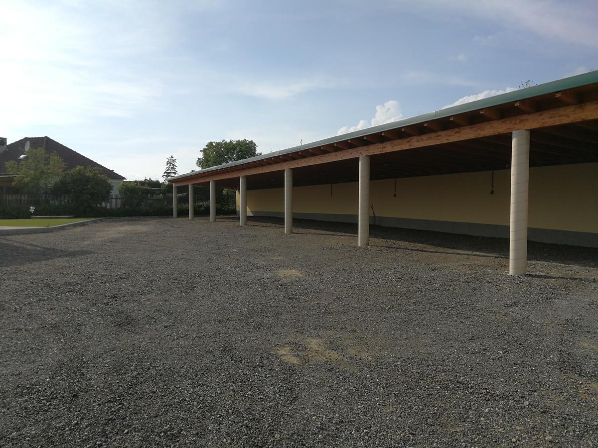 Pension Zum Strell Hollabrunn Esterno foto